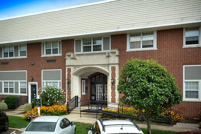 425 Newbridge Road # 44, East Meadow, NY 11554