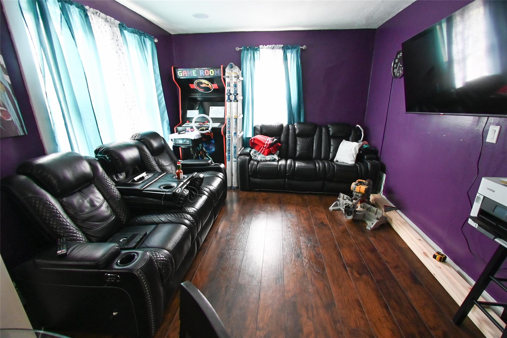 9-01 College Point Blvd, College Point, NY 11356