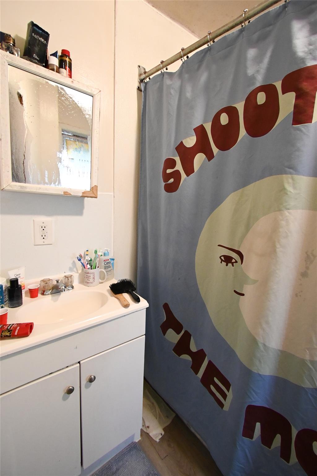 9-01 College Point Blvd, College Point, NY 11356