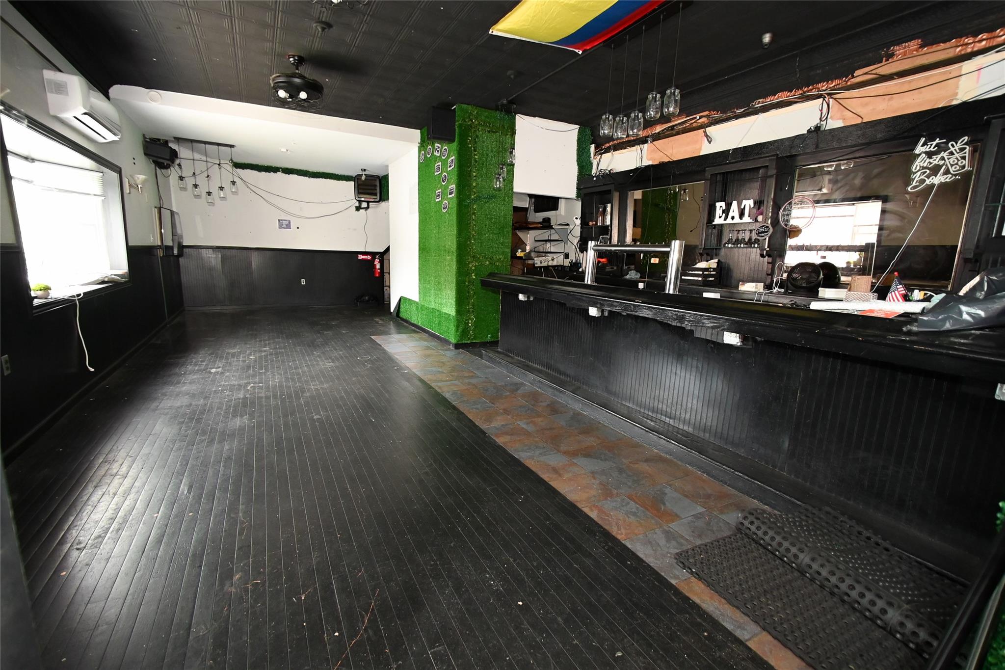 9-01 College Point Blvd, College Point, NY 11356