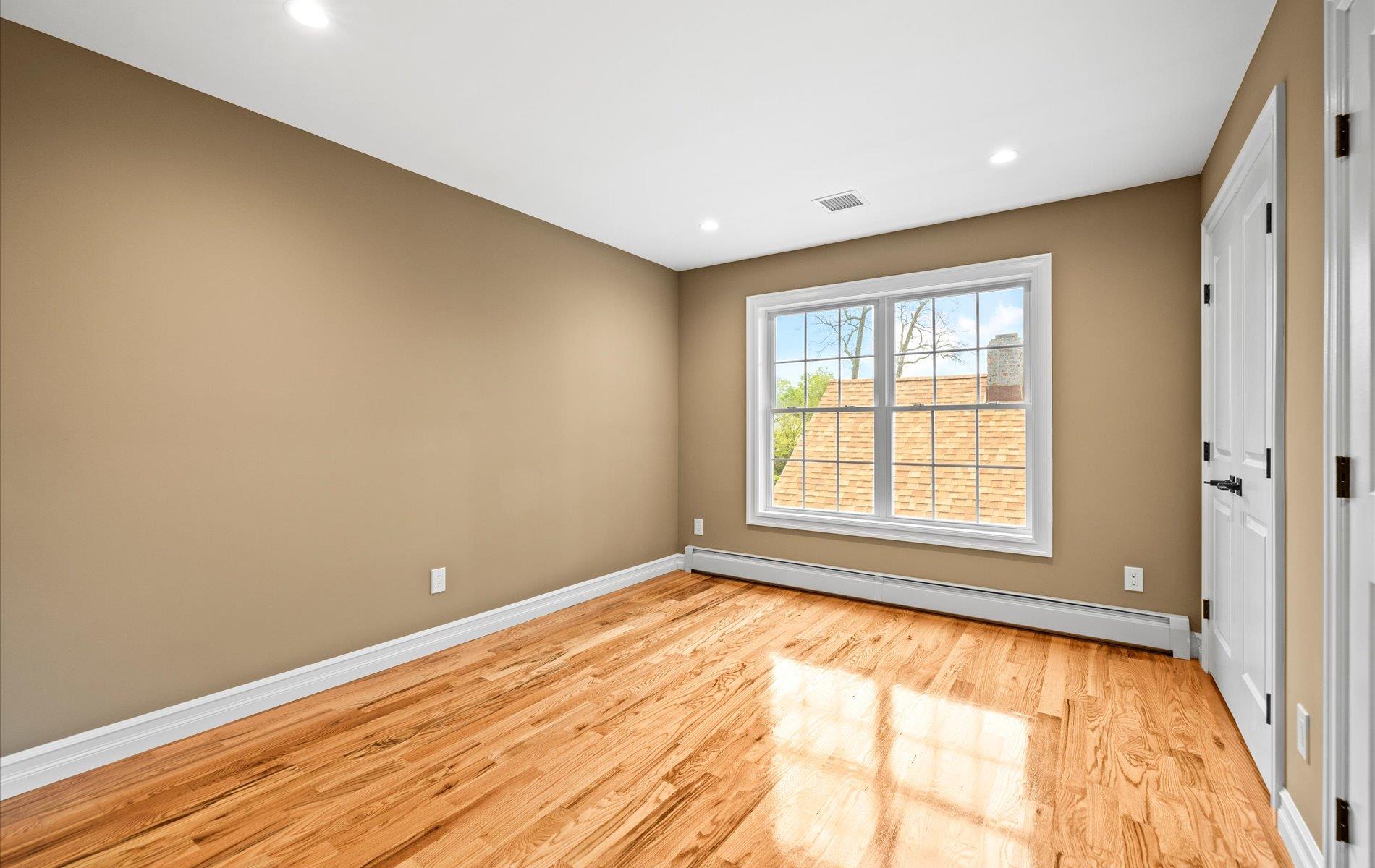 1850 Voshage Street, Baldwin, NY 11510