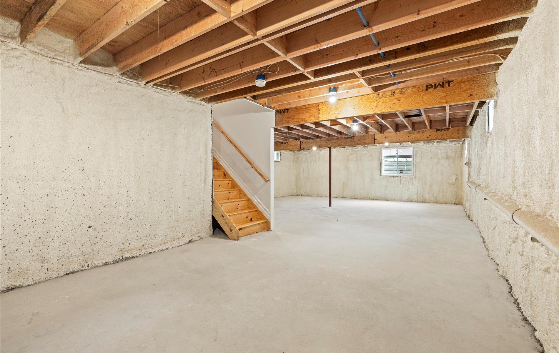 1850 Voshage Street, Baldwin, NY 11510