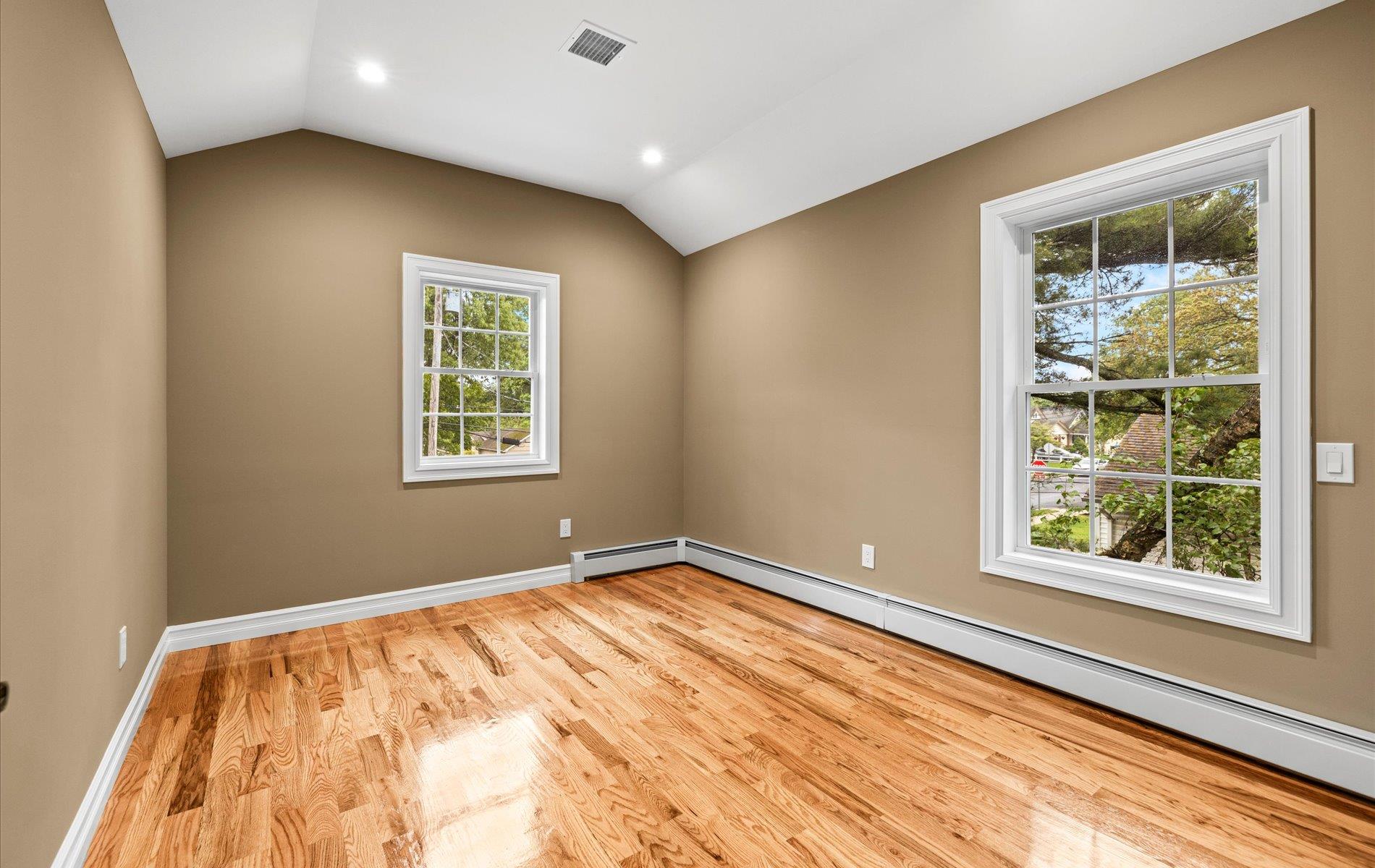 1850 Voshage Street, Baldwin, NY 11510