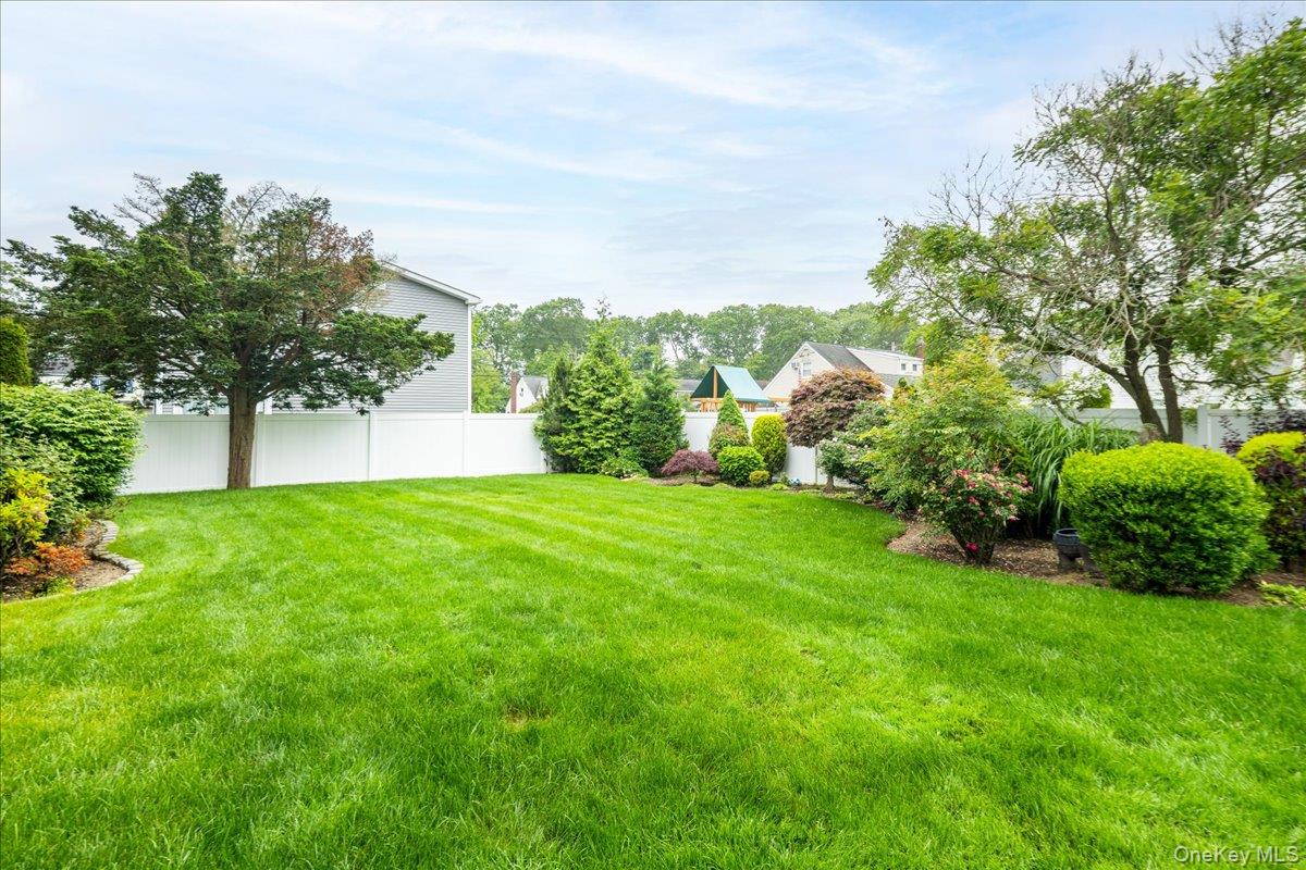 1360 Powell Avenue, Merrick, NY 11566