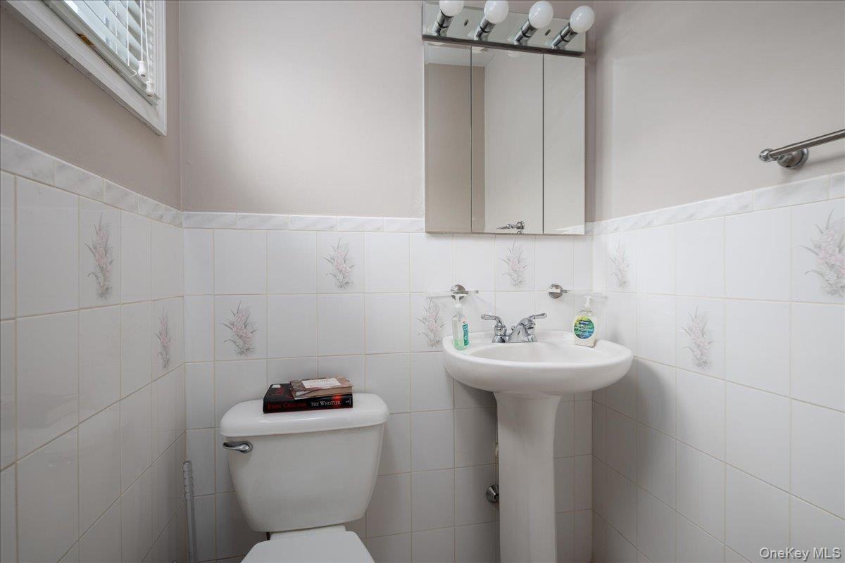 1360 Powell Avenue, Merrick, NY 11566