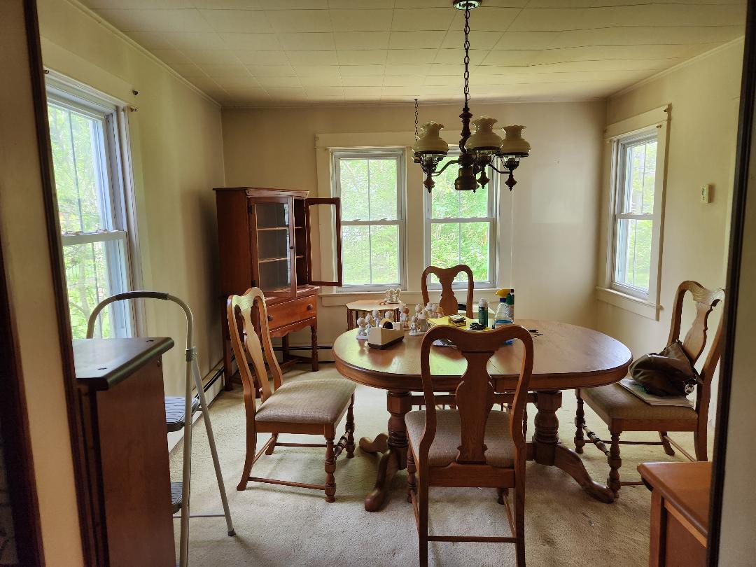 9 Vail Avenue, East Quogue, NY 11942