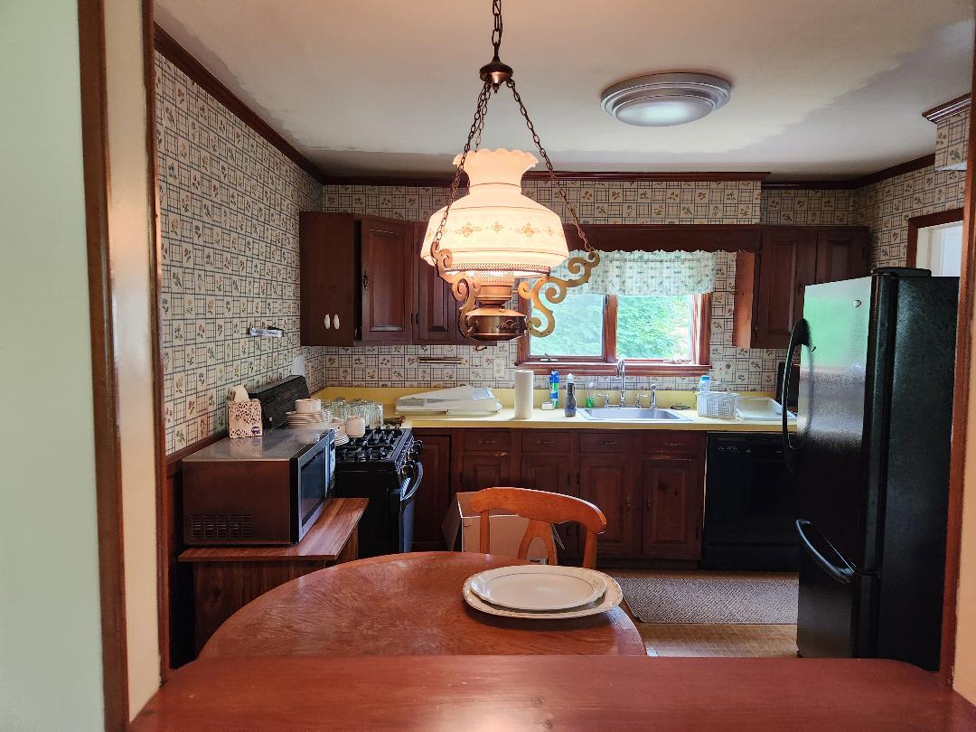 9 Vail Avenue, East Quogue, NY 11942