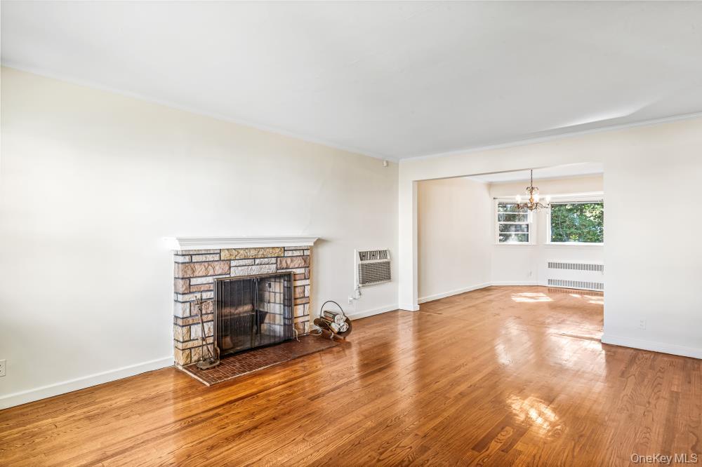 140 Hayes Street, Garden City, NY 11530