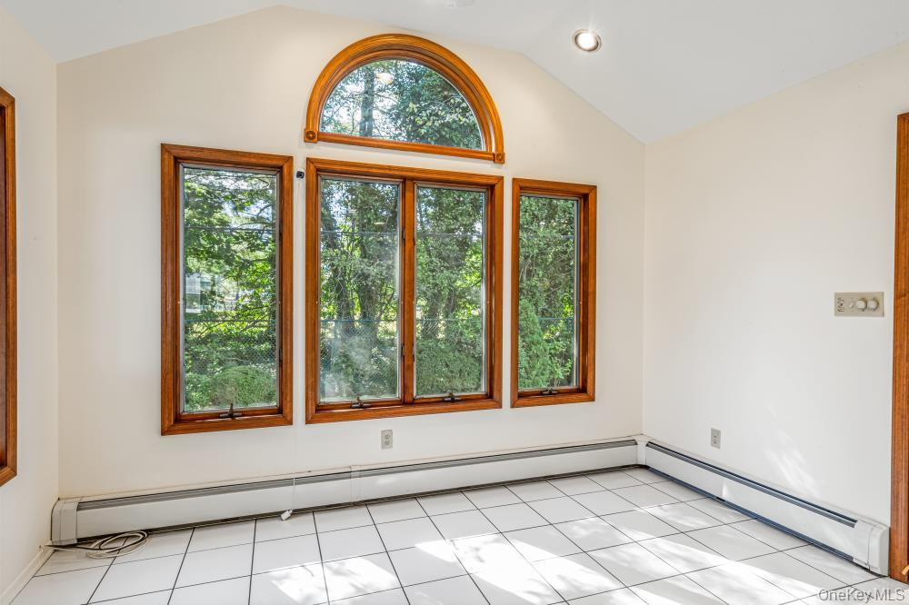 140 Hayes Street, Garden City, NY 11530