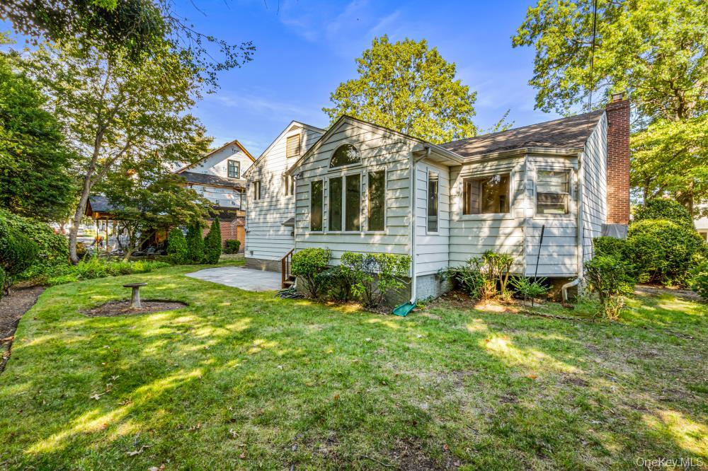 140 Hayes Street, Garden City, NY 11530