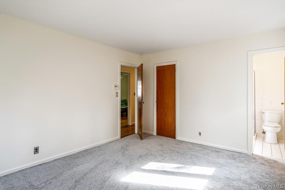 140 Hayes Street, Garden City, NY 11530