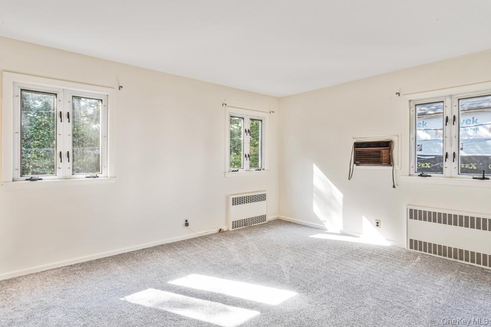 140 Hayes Street, Garden City, NY 11530