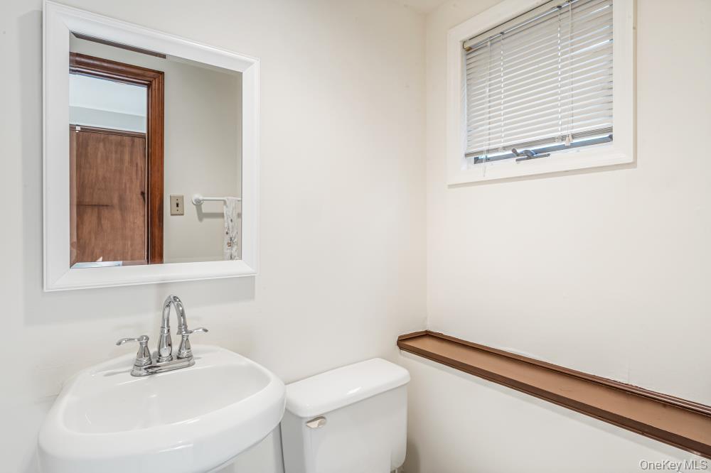 140 Hayes Street, Garden City, NY 11530