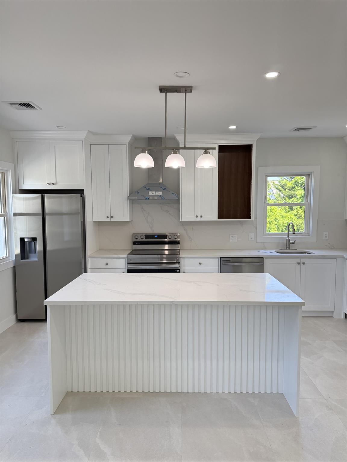 53 Woods Avenue, Rockville Centre, NY 11570