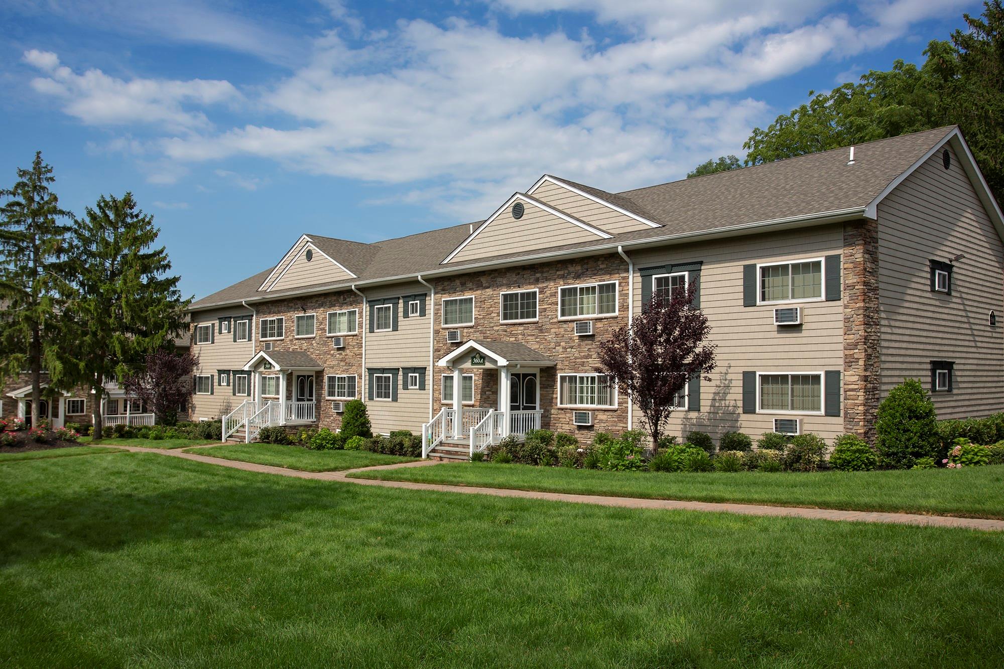 562 New Highway # 7-1G, Hauppauge, NY 11788