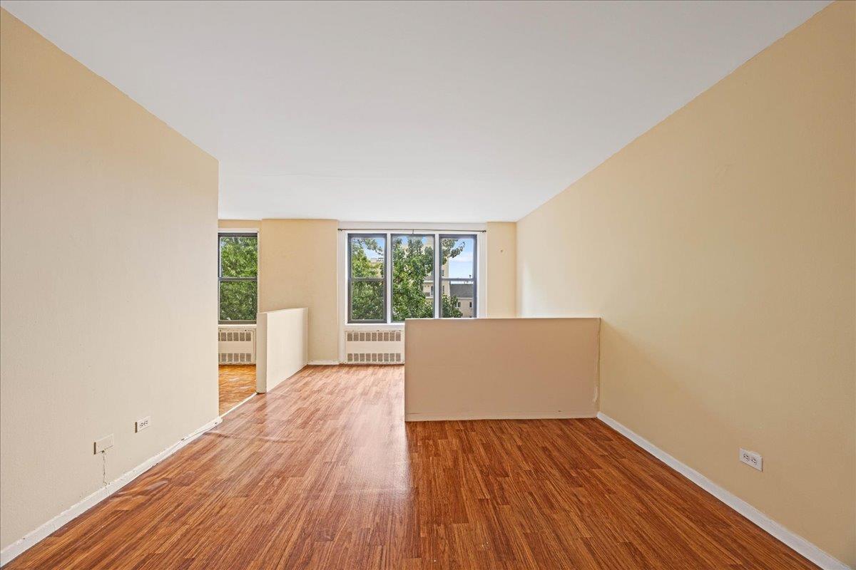 2015 St Paul Avenue # 3G, Bronx, NY 10461