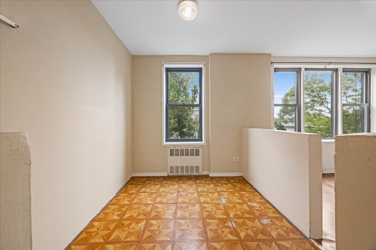 2015 St Paul Avenue # 3G, Bronx, NY 10461