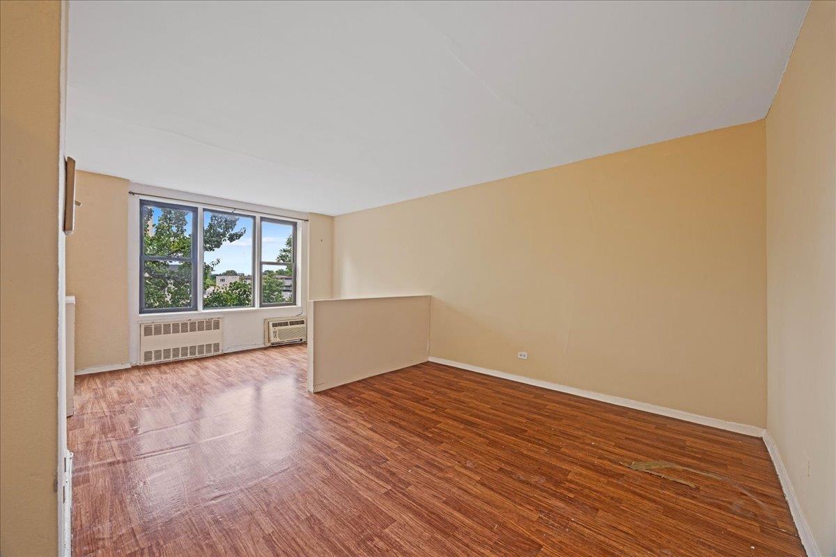 2015 St Paul Avenue # 3G, Bronx, NY 10461