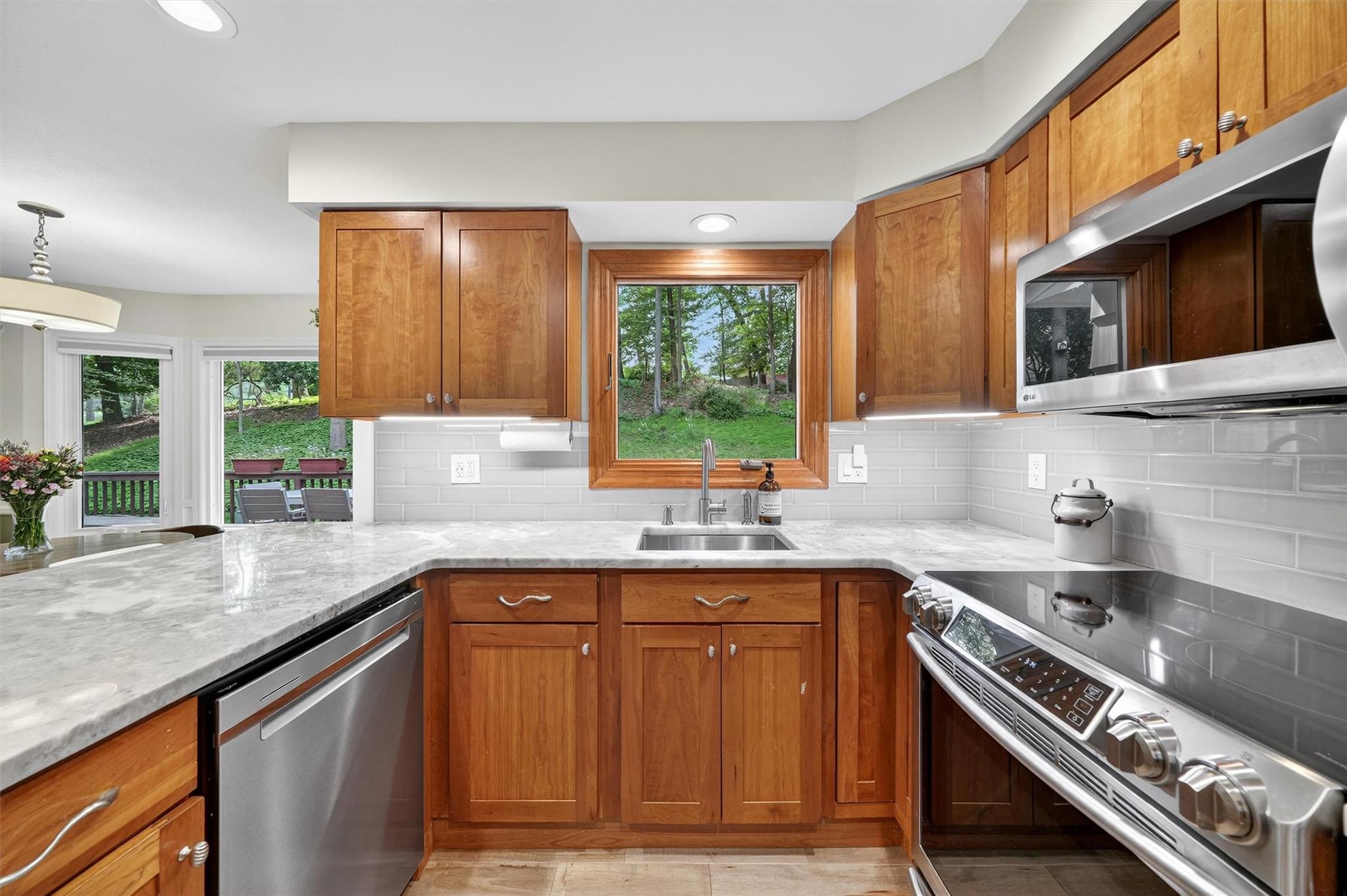 11 Robin Hood Road, Montebello, NY 10901