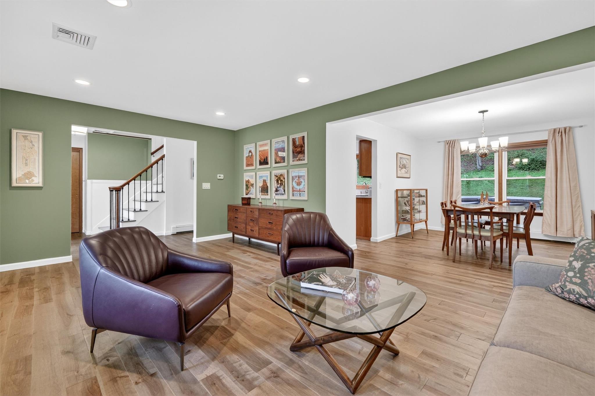 11 Robin Hood Road, Montebello, NY 10901