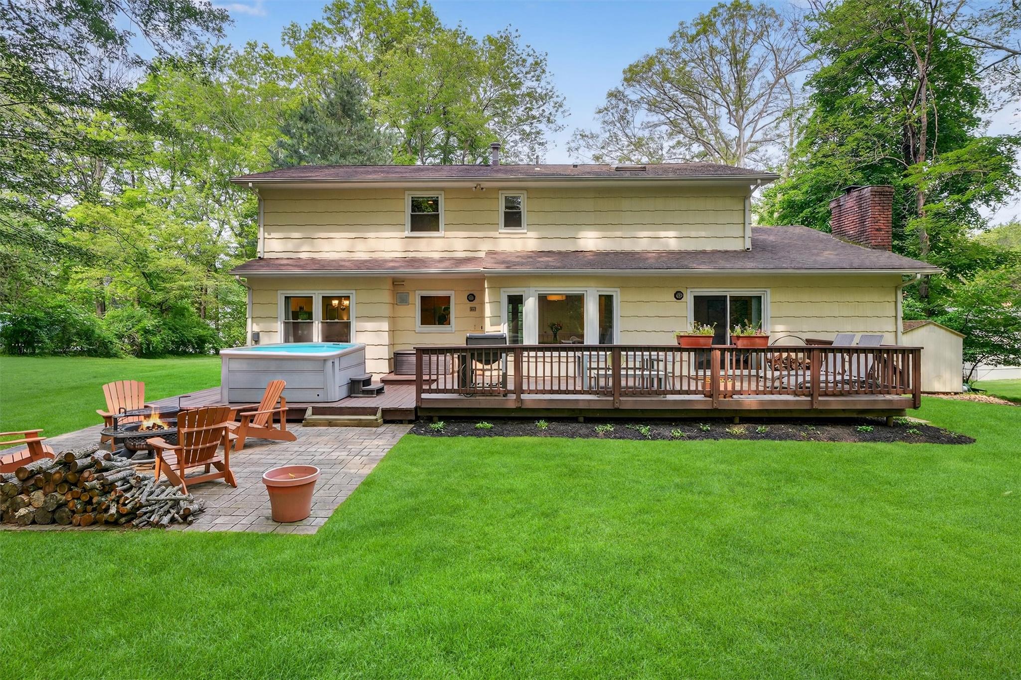 11 Robin Hood Road, Montebello, NY 10901