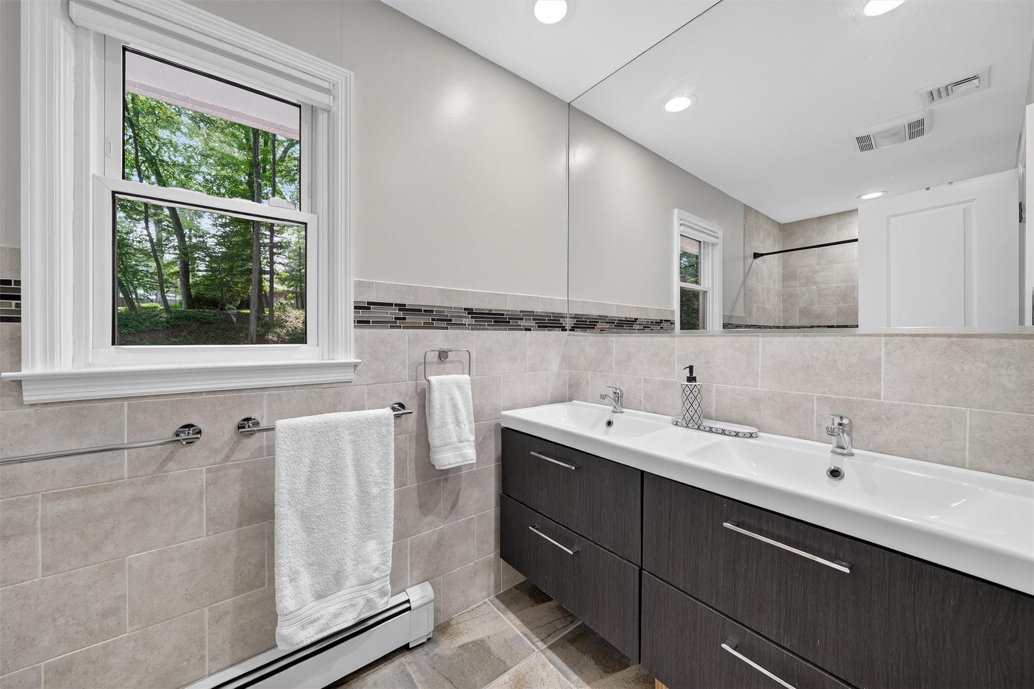 11 Robin Hood Road, Montebello, NY 10901