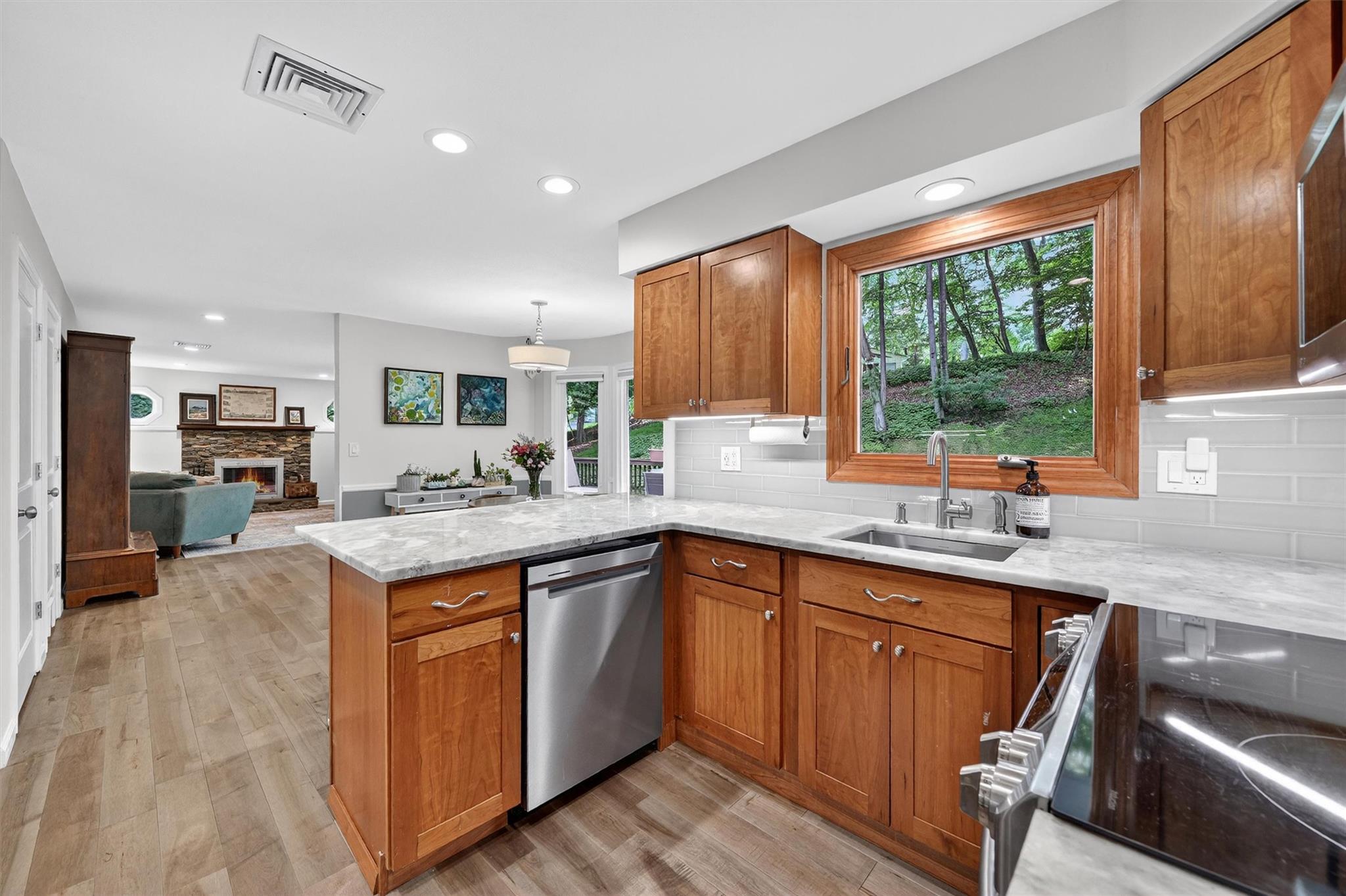 11 Robin Hood Road, Montebello, NY 10901