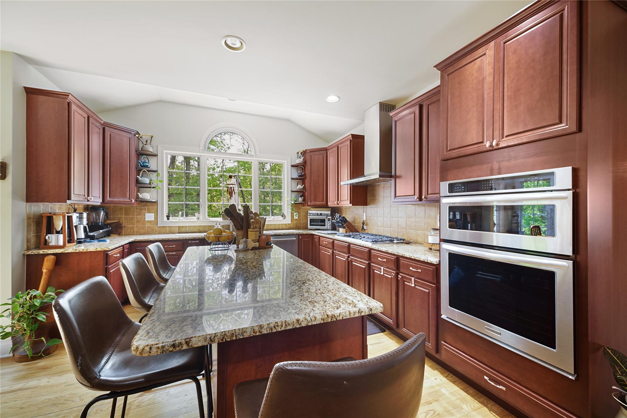 27 Sommerset Road, Poughkeepsie, NY 12603