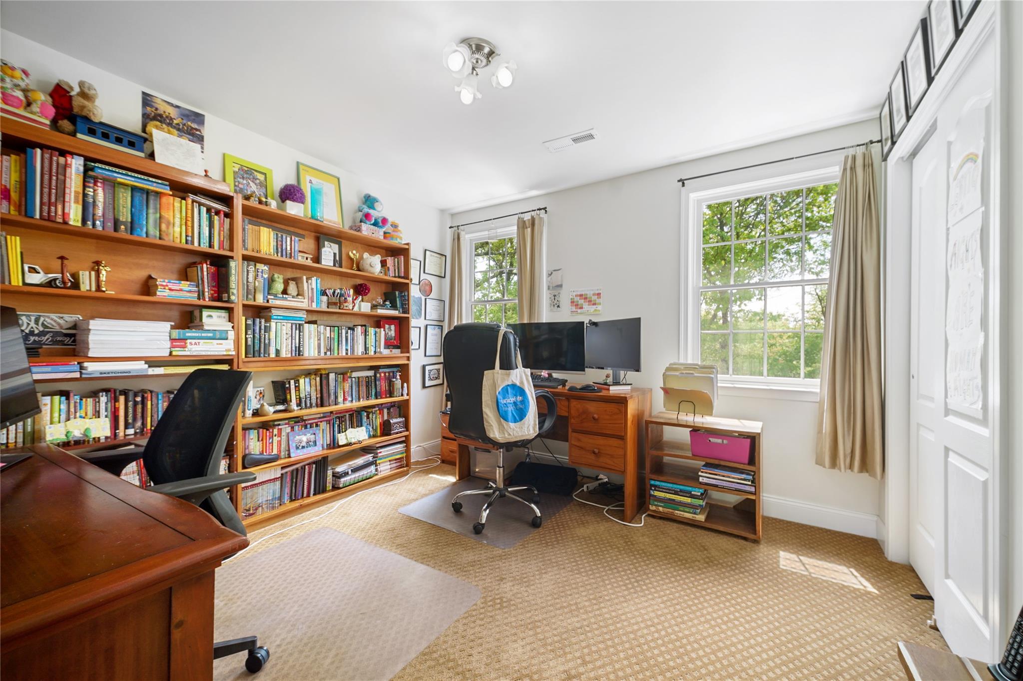 27 Sommerset Road, Poughkeepsie, NY 12603