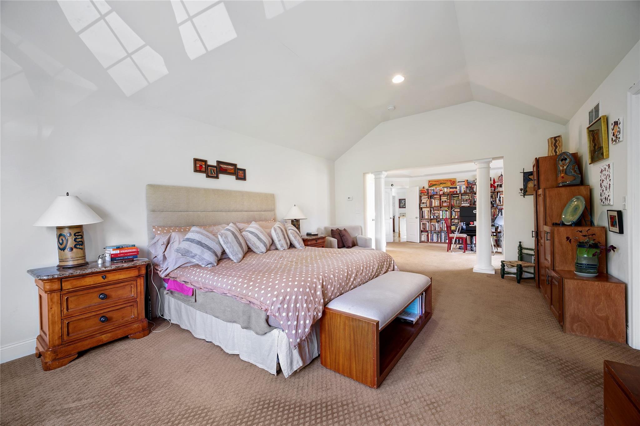 27 Sommerset Road, Poughkeepsie, NY 12603