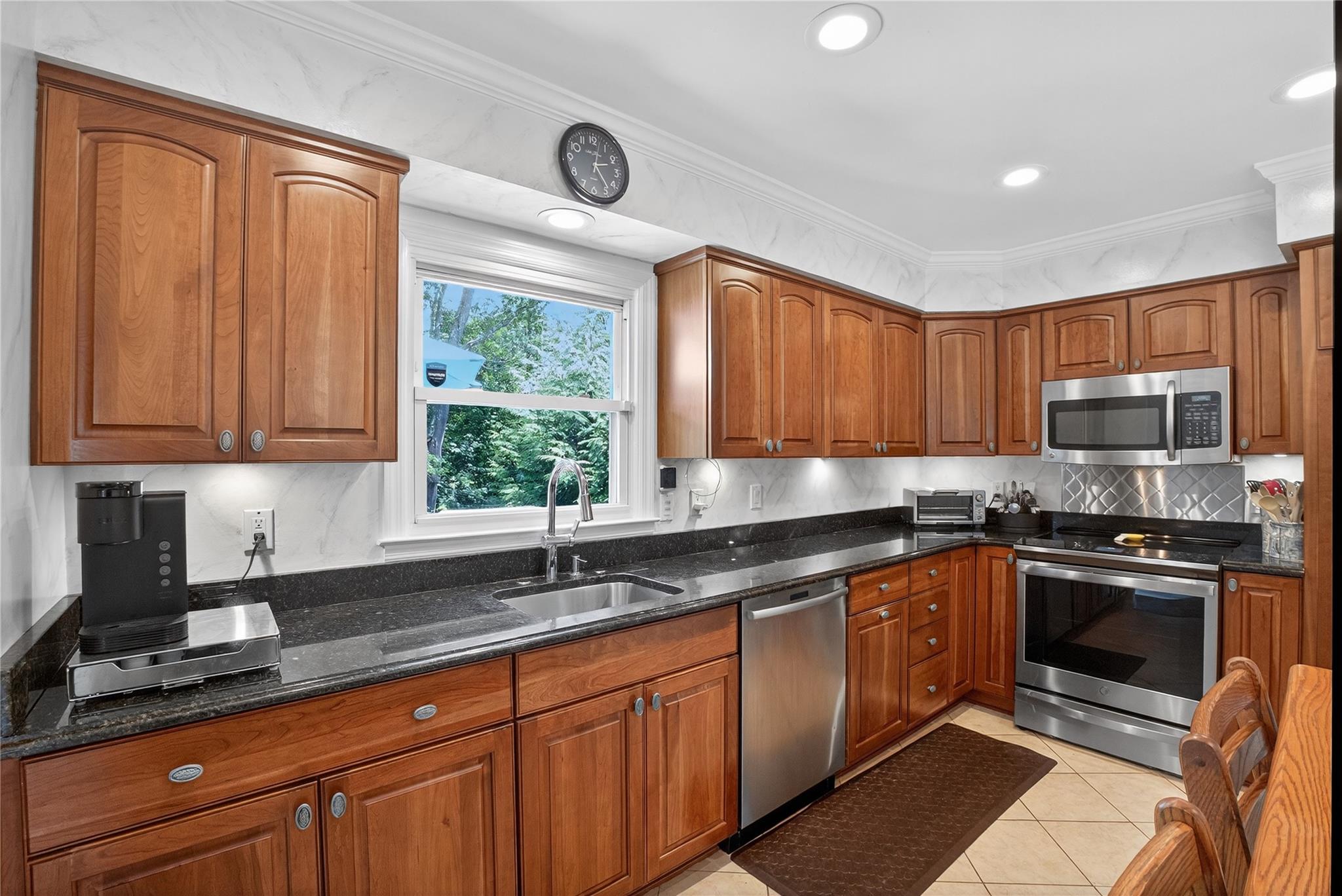 15 Richard Road, Mahopac, NY 10541