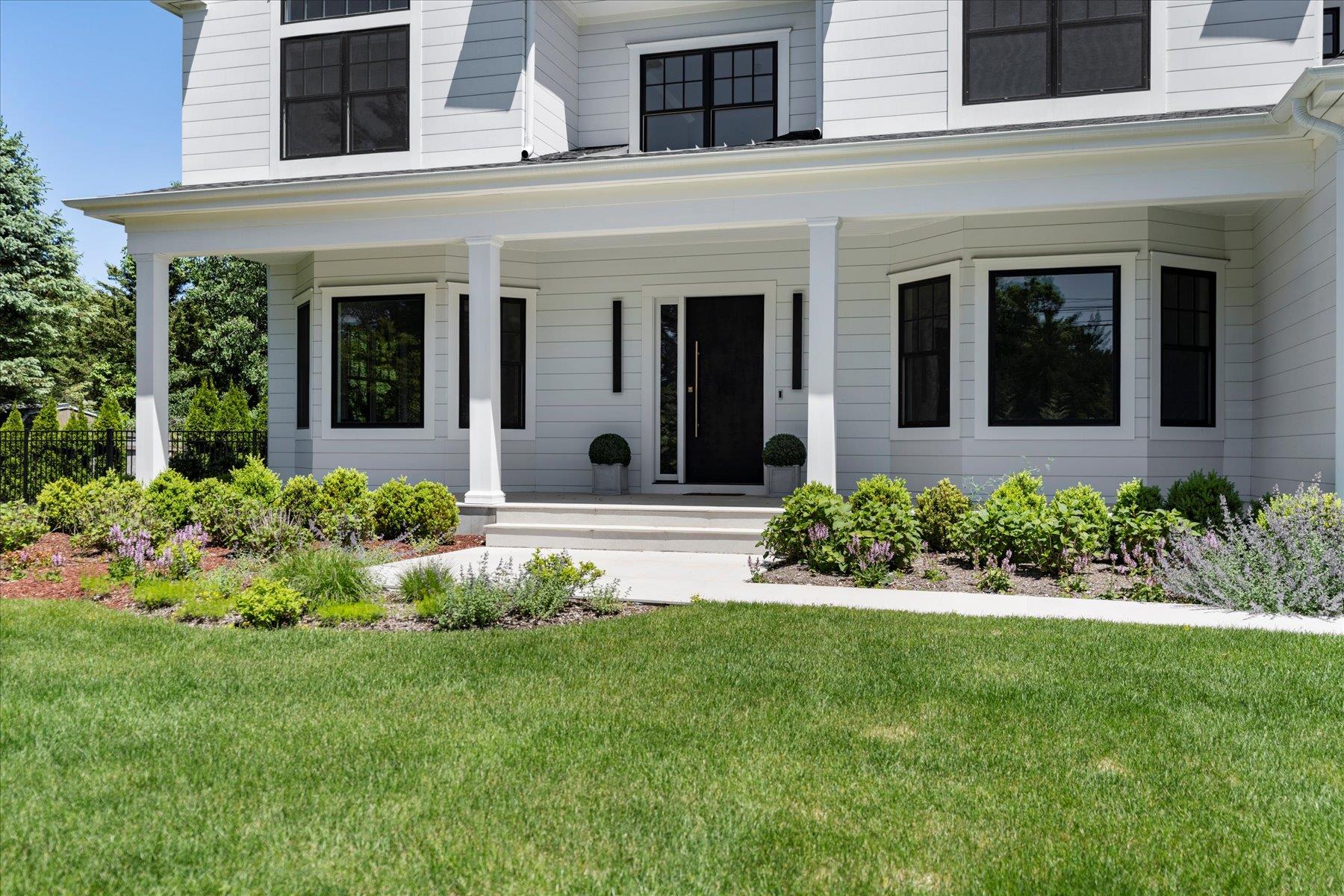 58 Country Club Drive, Southampton, NY 11968