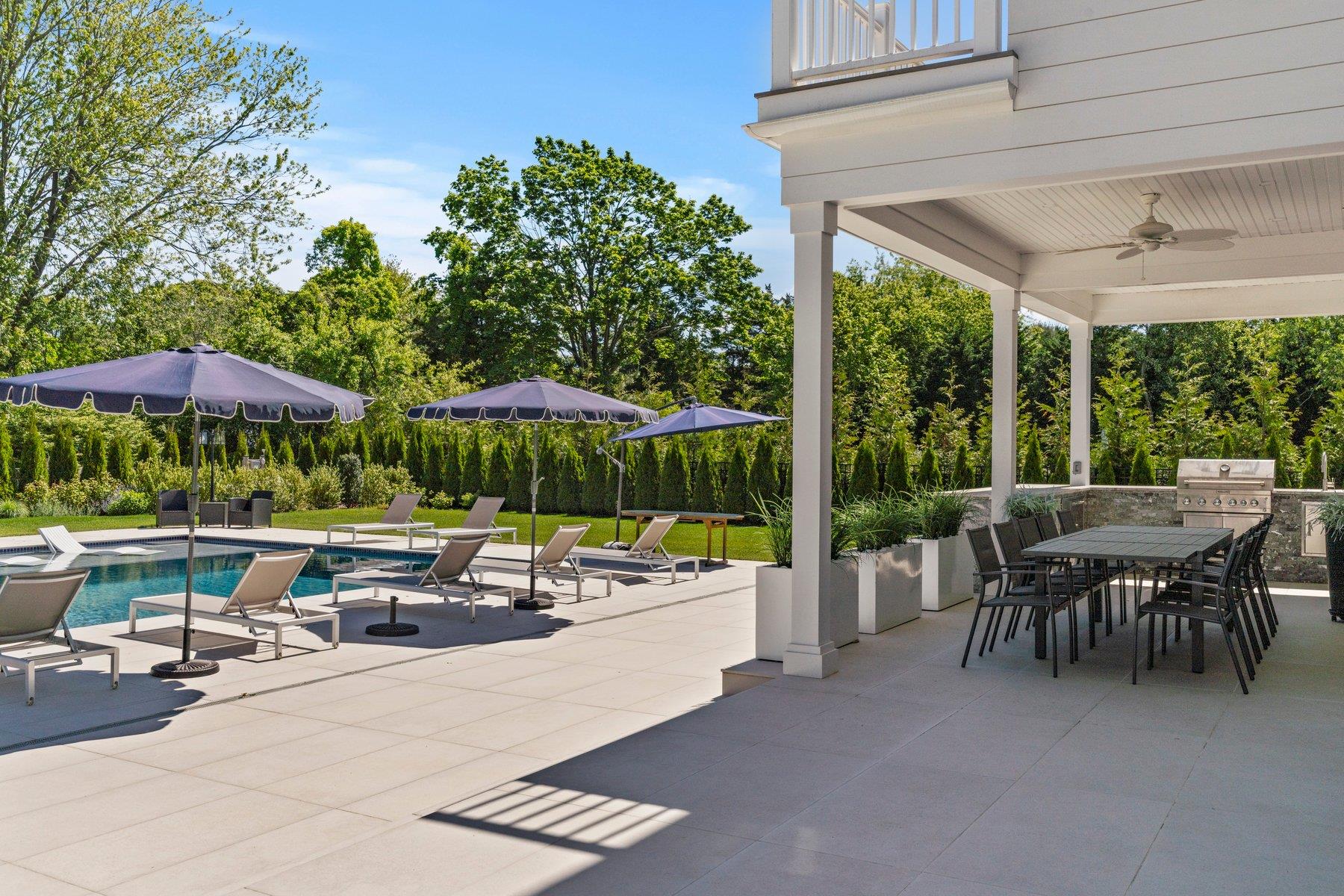 58 Country Club Drive, Southampton, NY 11968