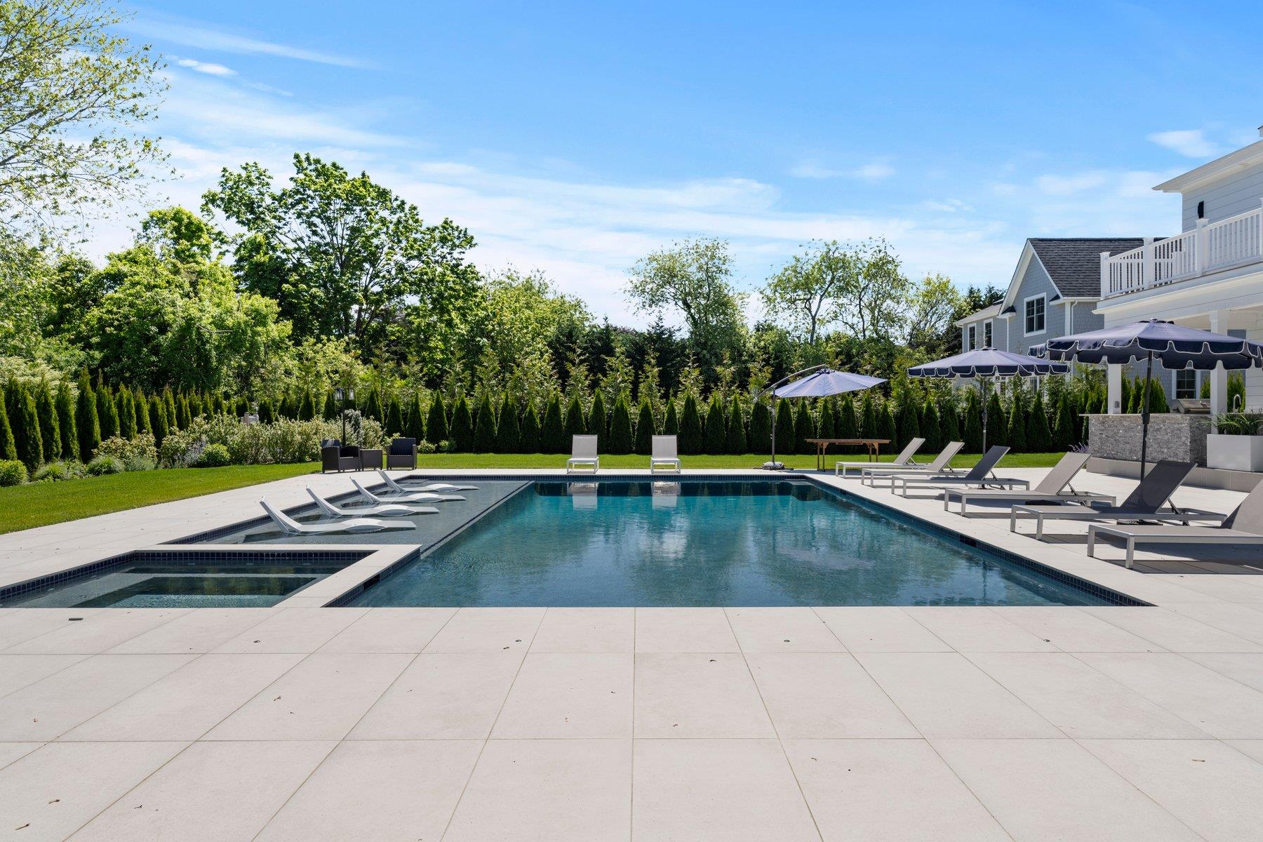 58 Country Club Drive, Southampton, NY 11968