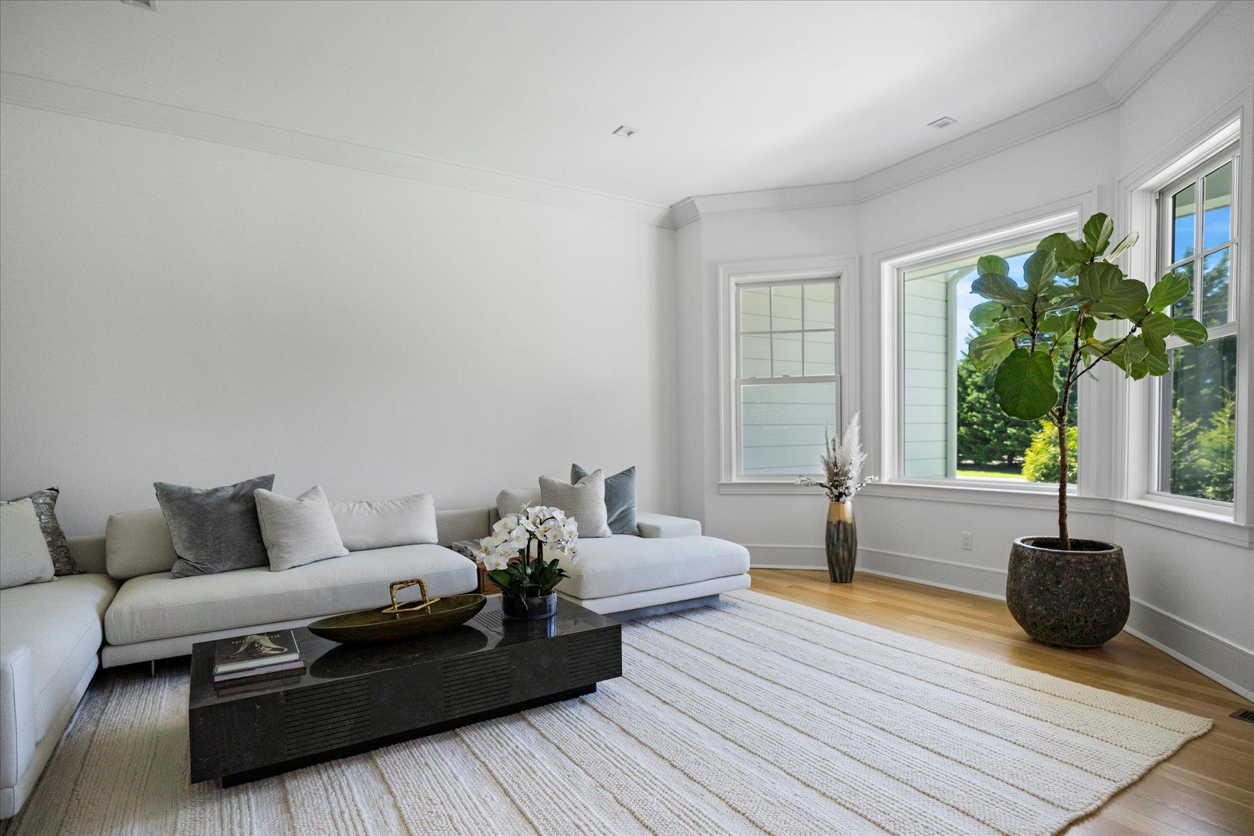 58 Country Club Drive, Southampton, NY 11968