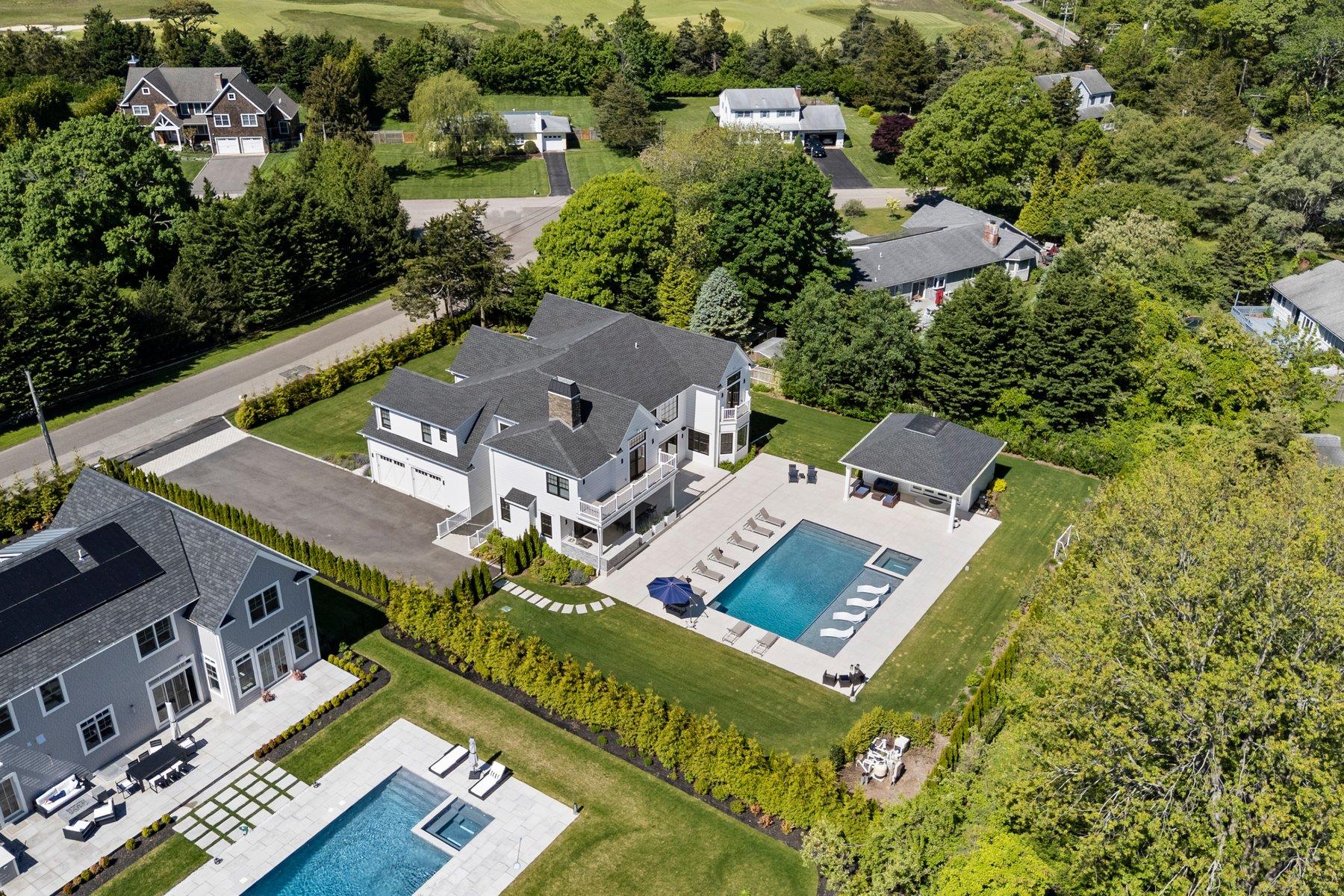 58 Country Club Drive, Southampton, NY 11968