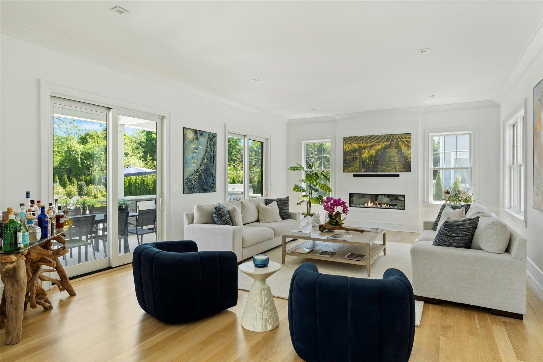 58 Country Club Drive, Southampton, NY 11968