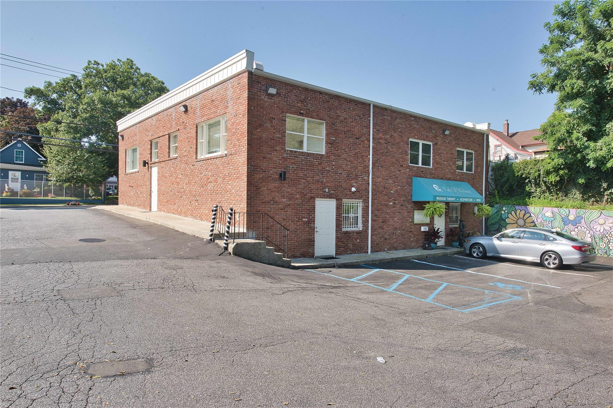 121 Pulaski Road # 2, Kings Park, NY 11754