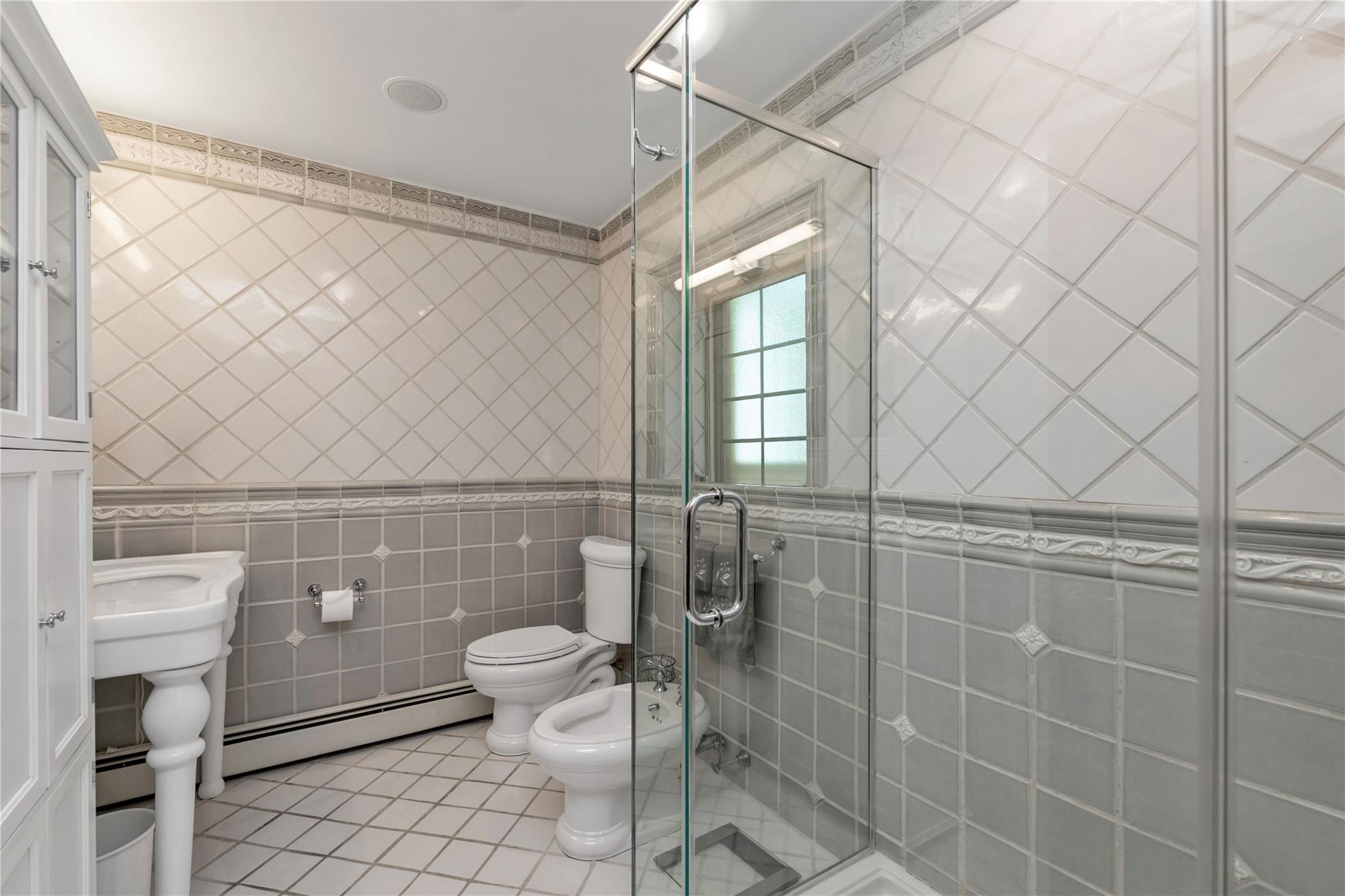 1338 Kearney Avenue, Bronx, NY 10465