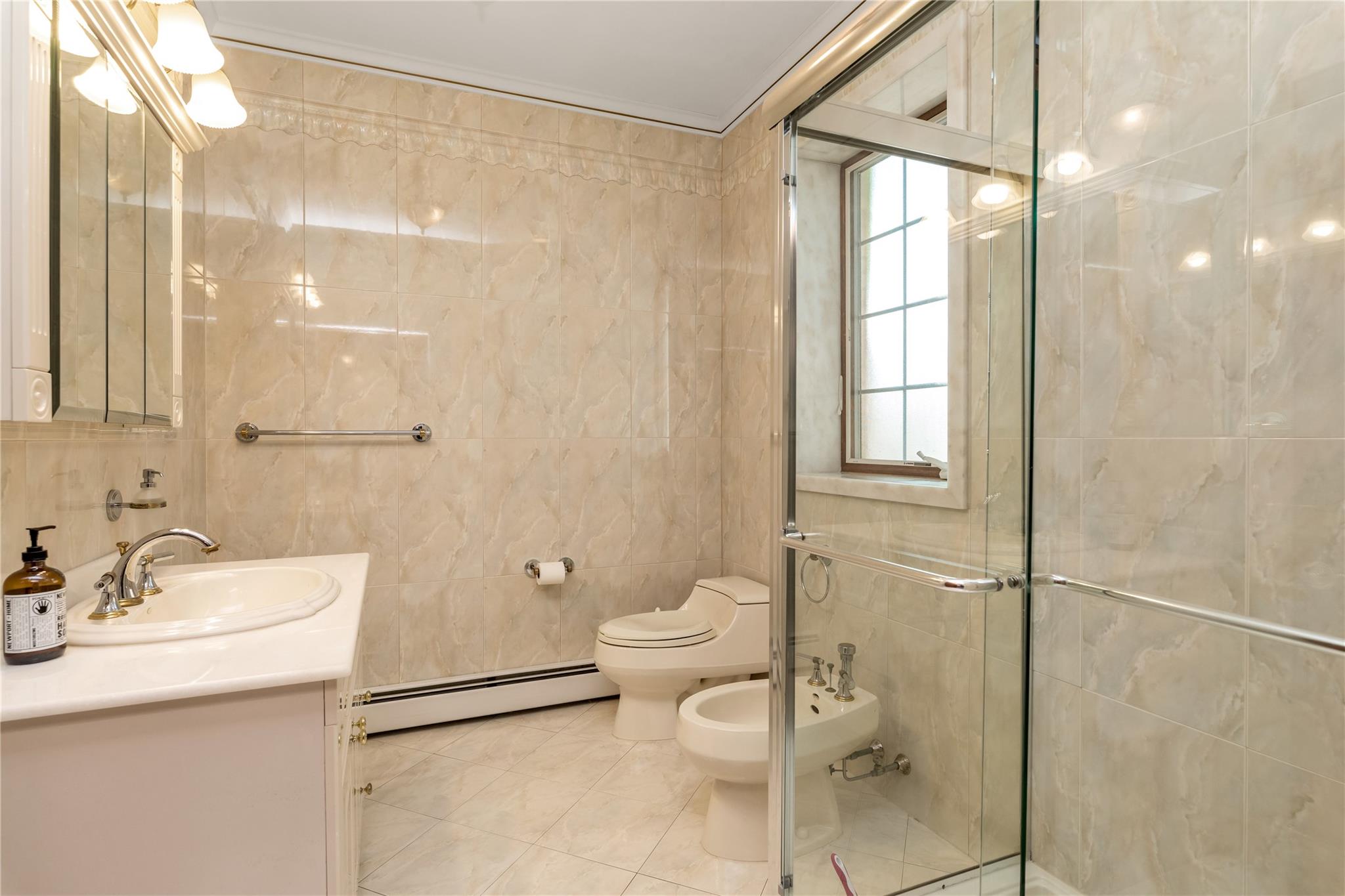 1338 Kearney Avenue, Bronx, NY 10465