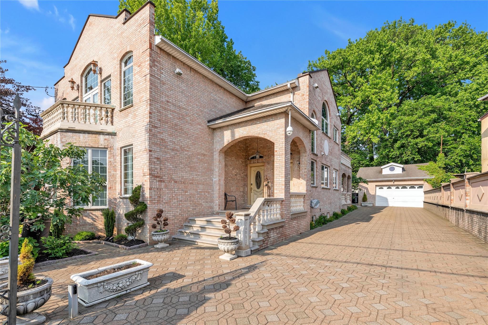 1338 Kearney Avenue, Bronx, NY 10465