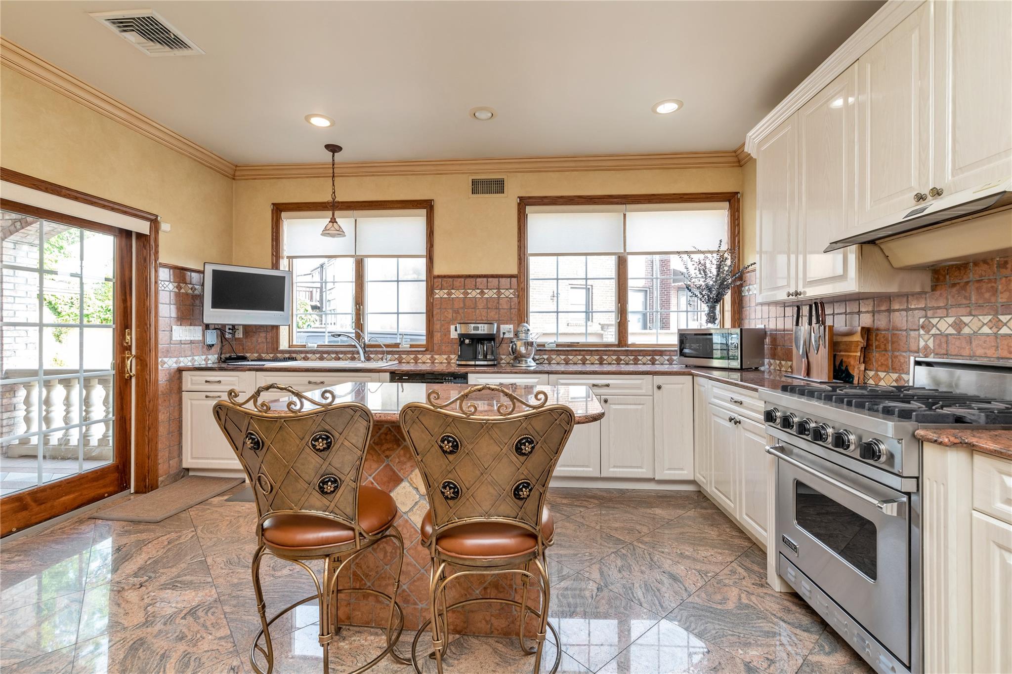 1338 Kearney Avenue, Bronx, NY 10465