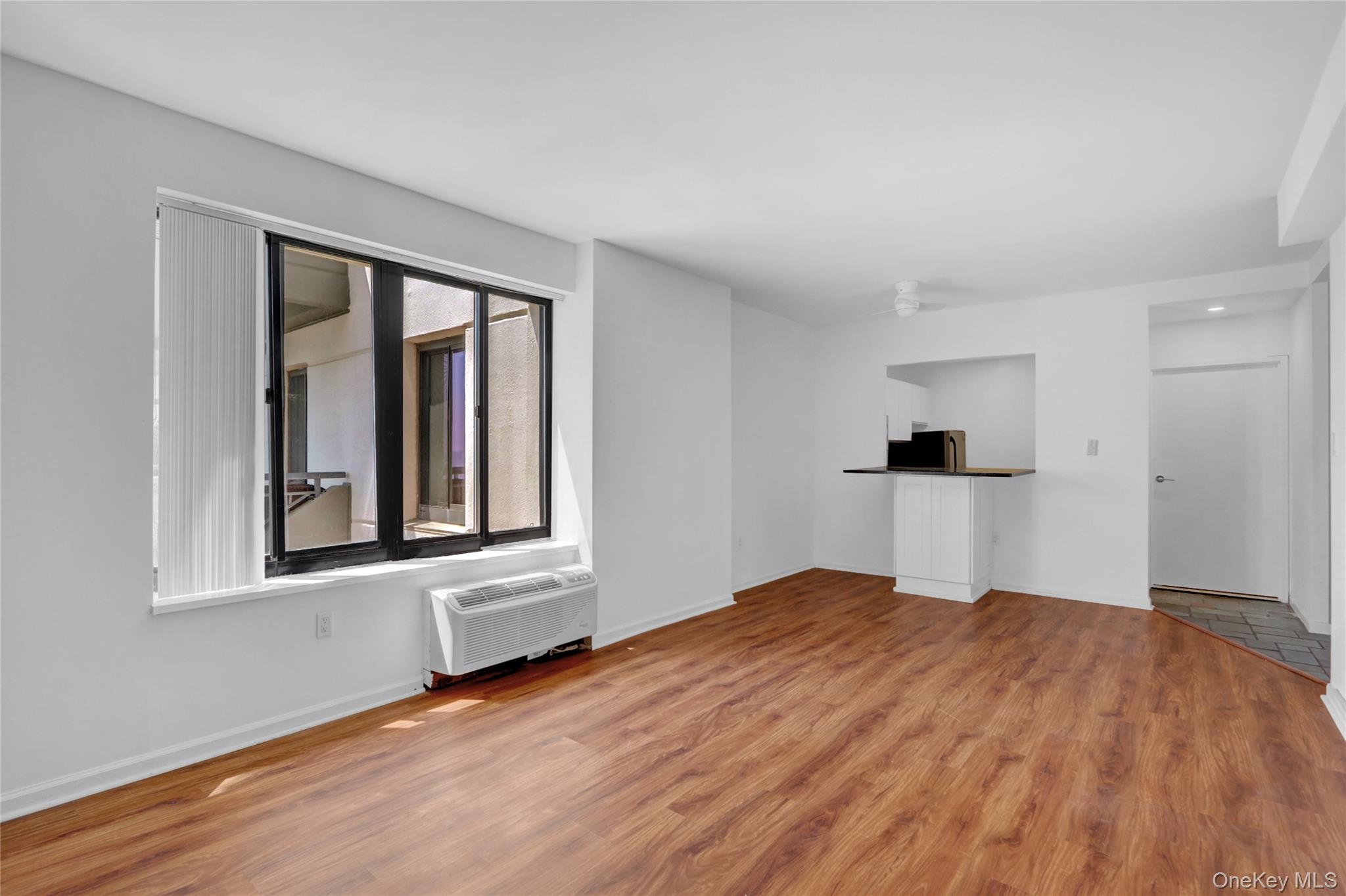 100 W Broadway # 6Q, Long Beach, NY 11561