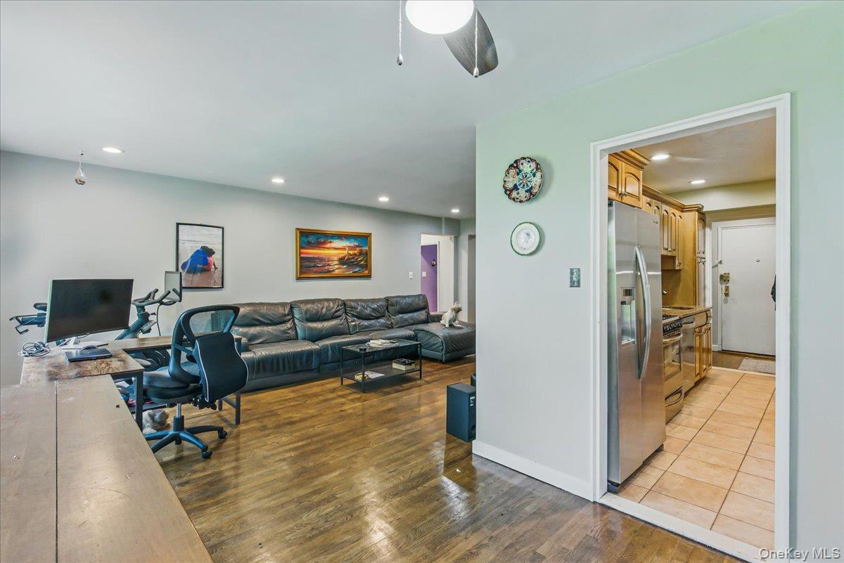 209-80 18 Avenue # 4D, Bayside, NY 11360