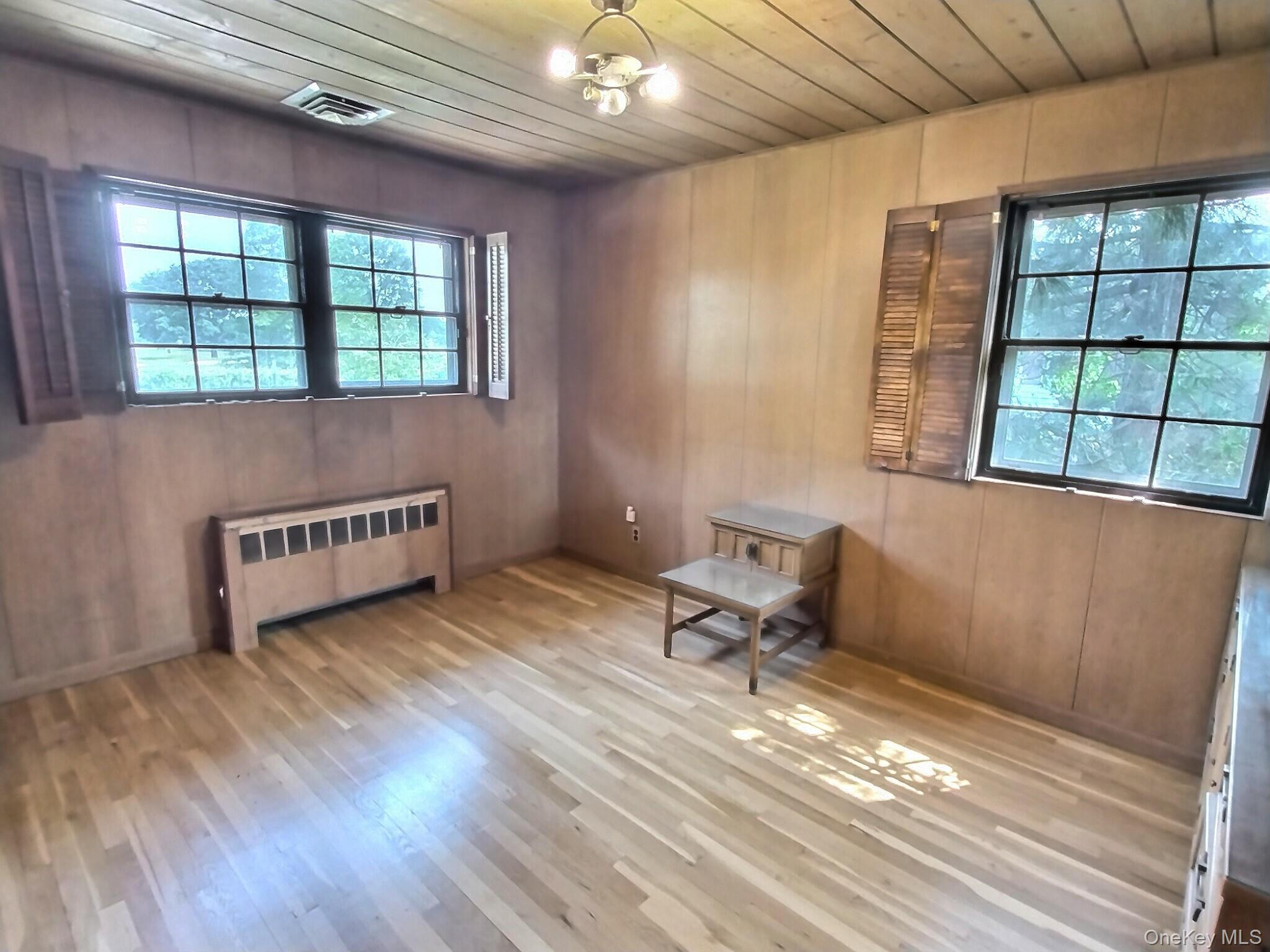 306 Cambridge Avenue, Garden City, NY 11530