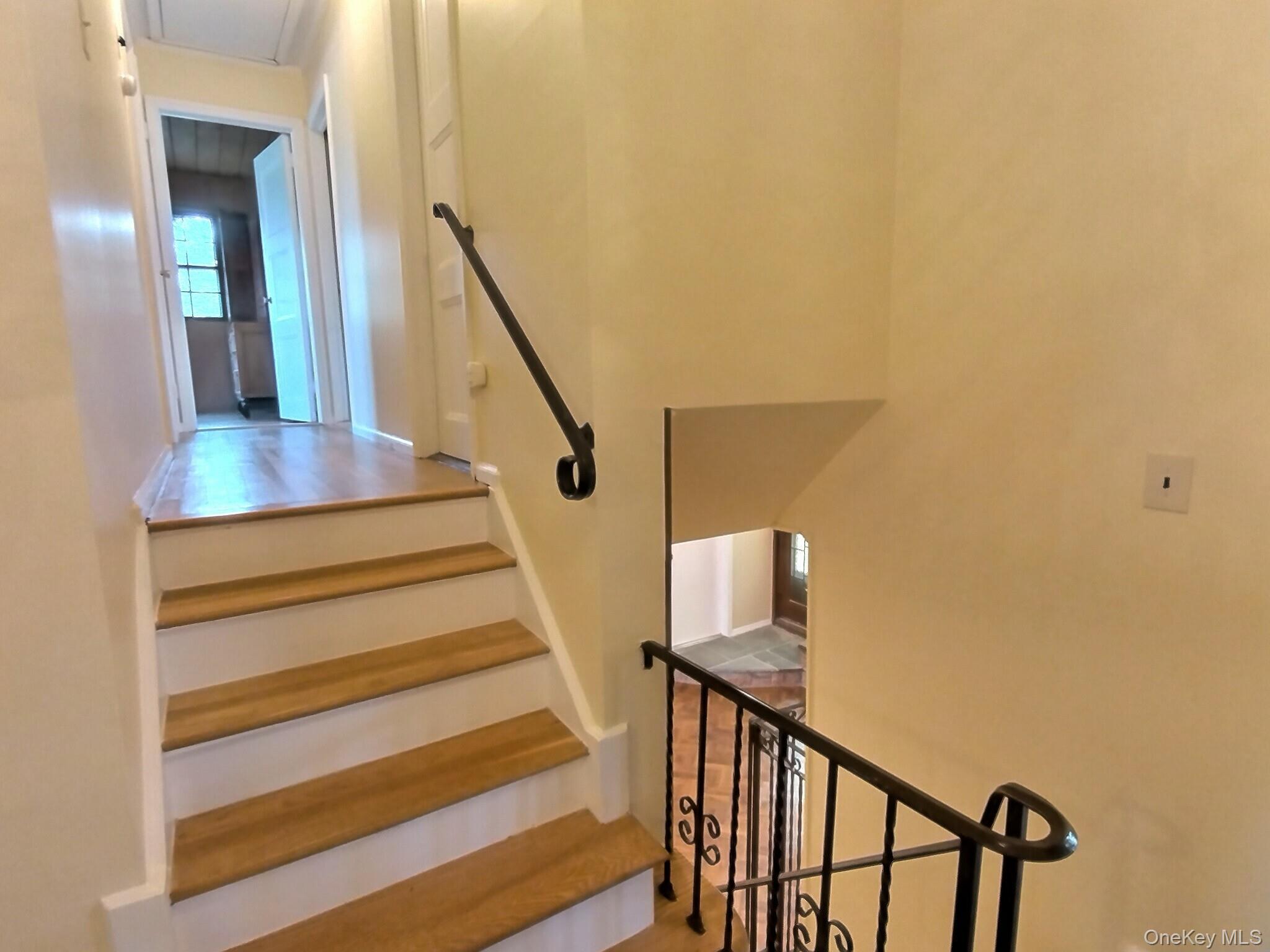 306 Cambridge Avenue, Garden City, NY 11530