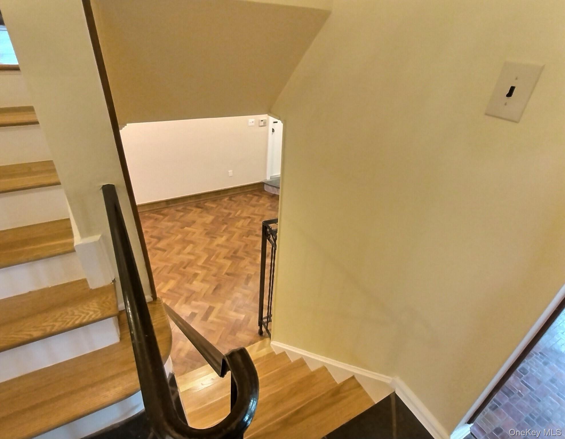 306 Cambridge Avenue, Garden City, NY 11530