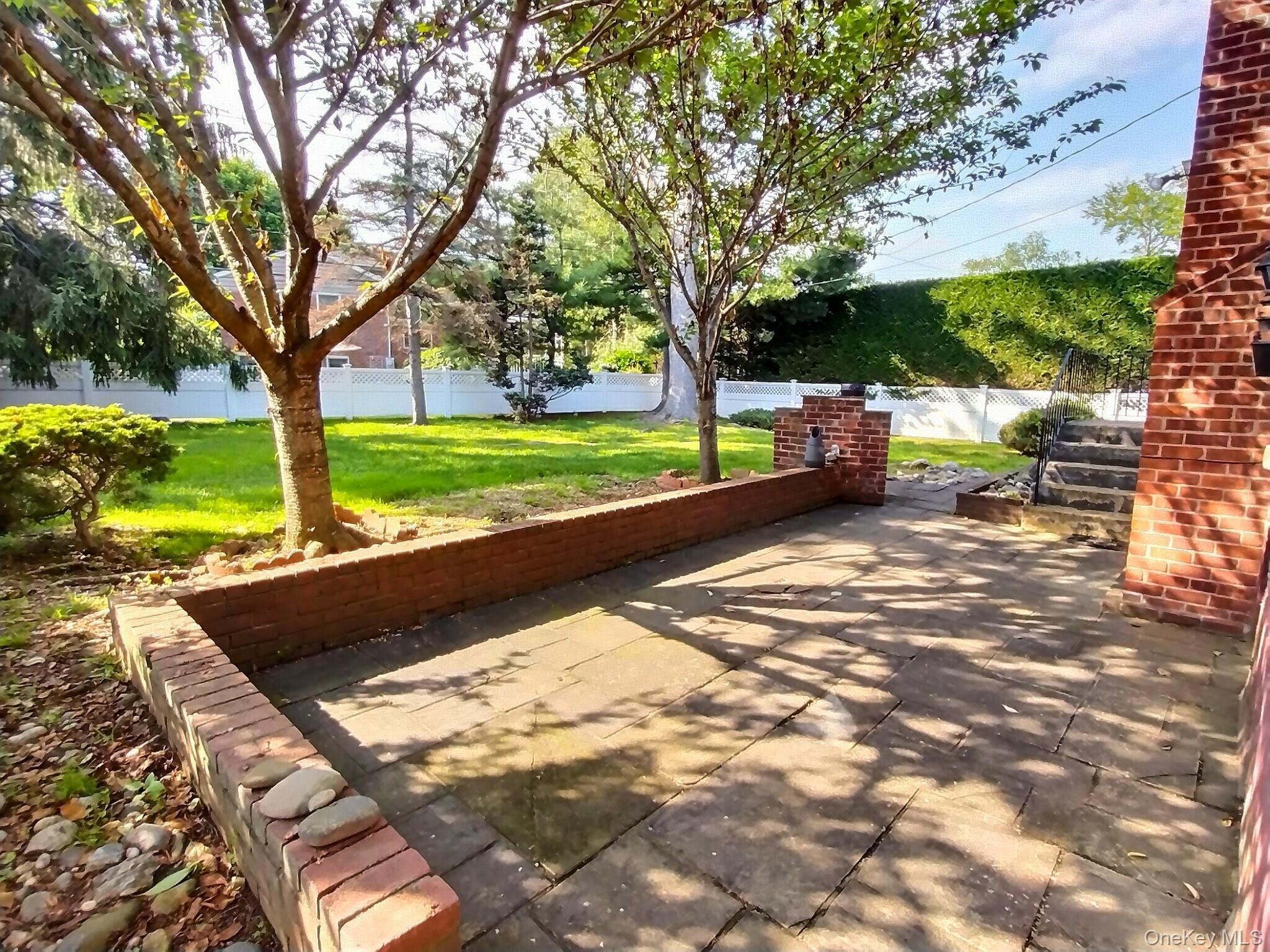 306 Cambridge Avenue, Garden City, NY 11530