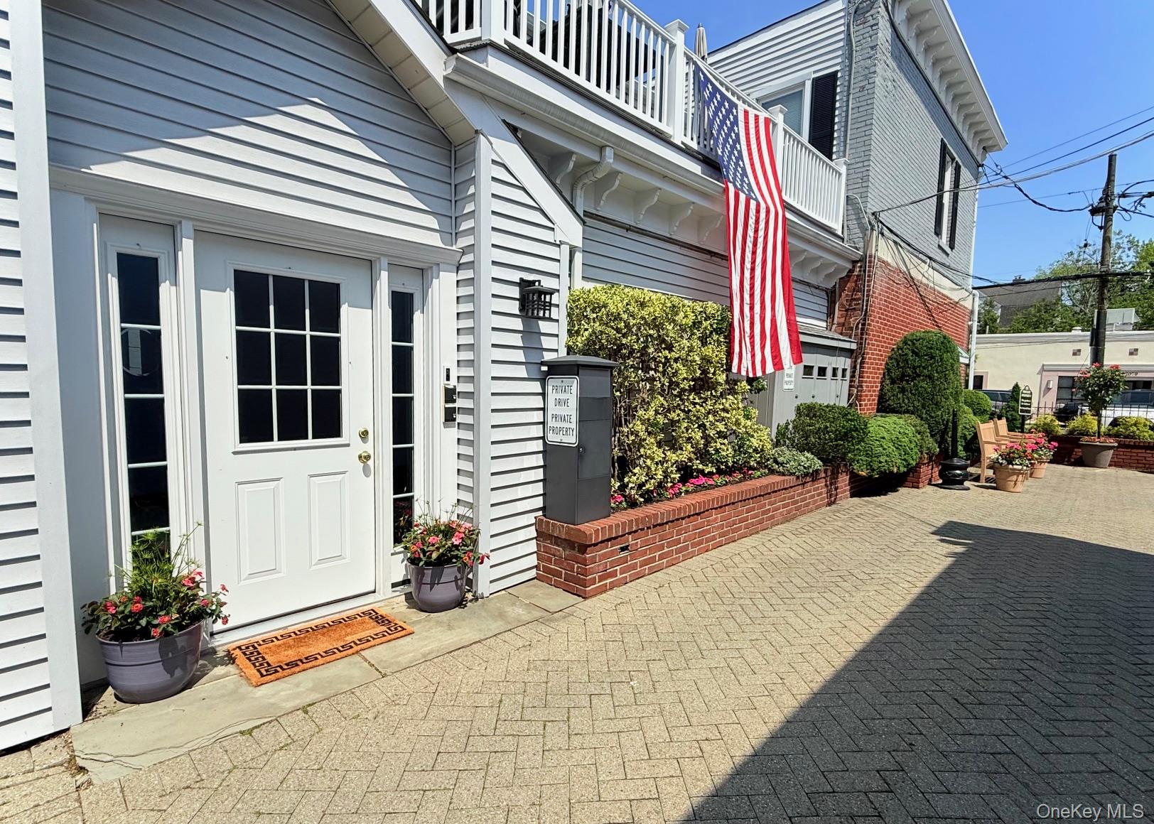 2076 Boston Post Road # 2nd fl-left, Larchmont, NY 10538