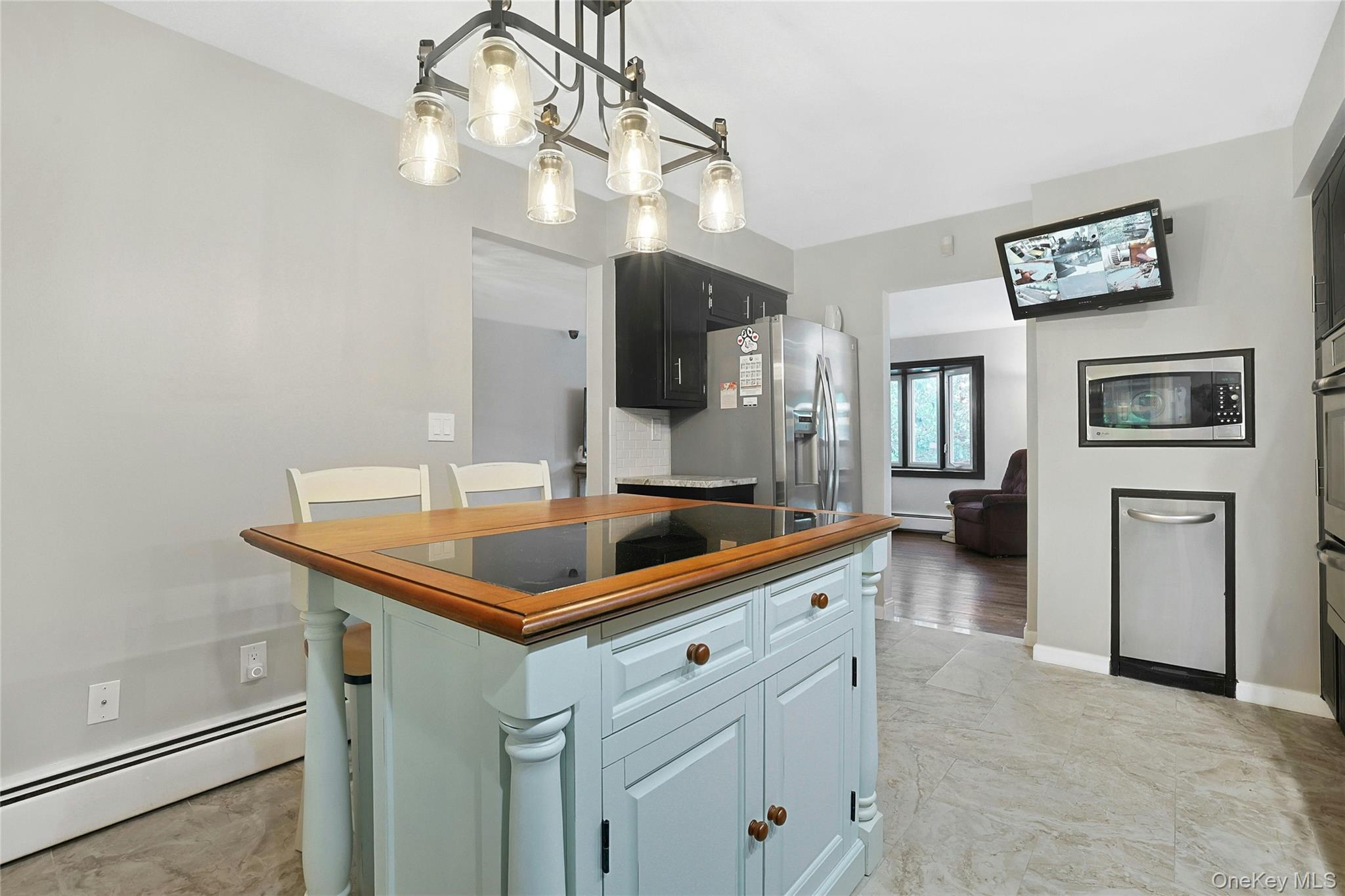 4 Suffern Place, Garnerville, NY 10923